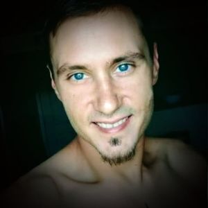 Meet your Posher, Devin